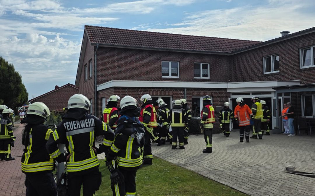 Großübung beim „Lebenshuus“ in Bunde